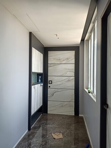 Building Lobby in 5 BHK Apartment at Anchor Victorian, Parel – for Rent