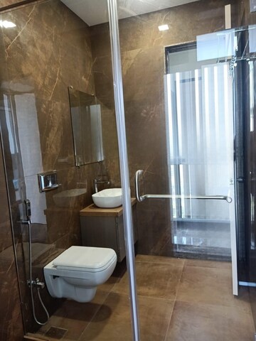 Bathroom in 5 BHK Apartment at Anchor Victorian, Parel – for Rent