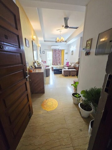 Team Area in 3 BHK Apartment at Mahagun Moderne Verona, Sector 78 – for Sale
