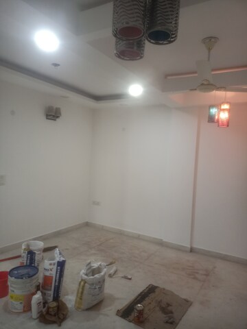 Room in 3 BHK Builder Floor at Vasant Kunj Enclave – for Rent