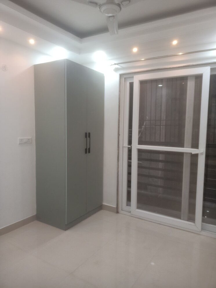 Master Bedroom, vasant kunj enclave 3 Bedroom 1000 Sq.Ft. Builder Floor In Vasant Kunj Enclave Delhi 8993934