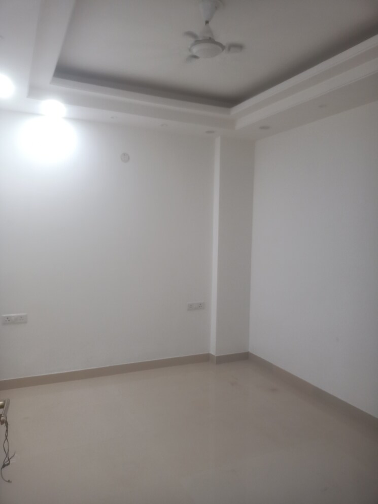 Room, vasant kunj enclave 3 Bedroom 1000 Sq.Ft. Builder Floor In Vasant Kunj Enclave Delhi 8993934