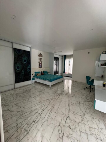 Room in 5 BHK Independent House at Beml Layout – for Sale