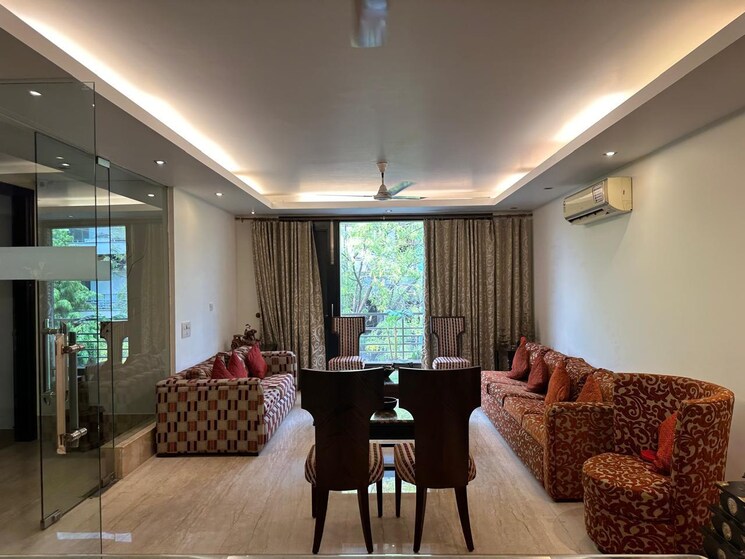Living Room, green park extension 3 Bedroom 272 Sq.Yd. Apartment In Green Park Extension Delhi 8993949