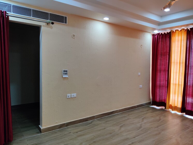 Room, mi-rustle-court 3 Bedroom 1900 Sq.Ft. Apartment In Gomti Nagar Lucknow 8993998