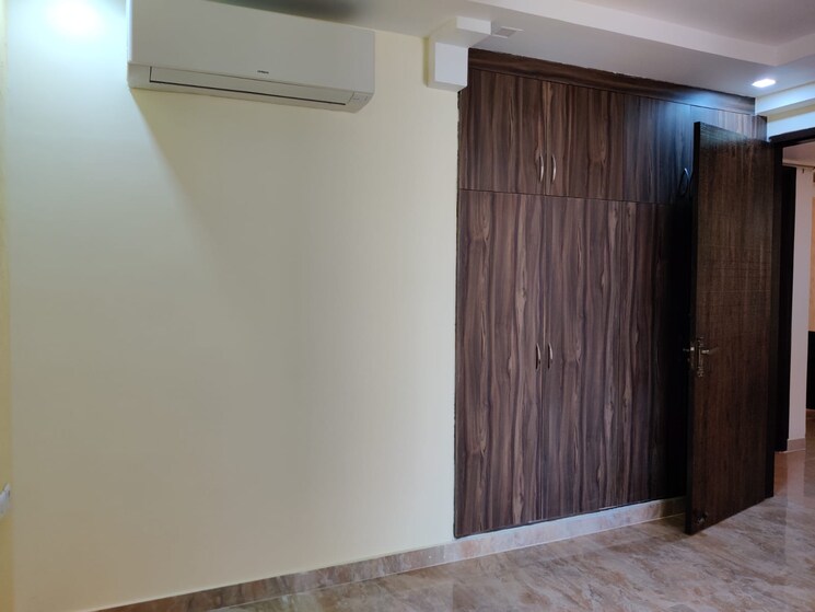 Room, mi-rustle-court 3 Bedroom 1900 Sq.Ft. Apartment In Gomti Nagar Lucknow 8993998