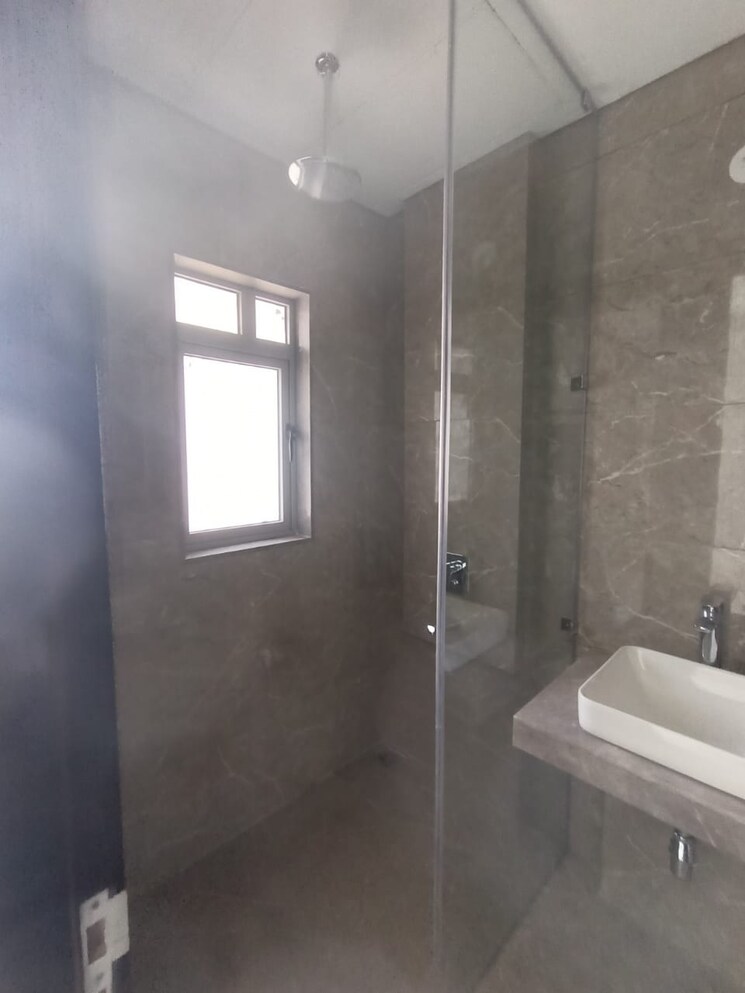 Bathroom, oberoi-realty-enigma-and-eternia 3 Bedroom 1049 Sq.Ft. Apartment In Mulund West Mumbai 8994024