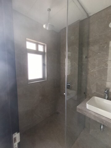 Bathroom in 3 BHK Apartment at Oberoi Realty Enigma And Eternia, Mulund West – for Rent