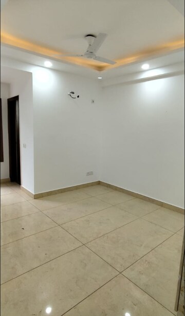 Building Lobby in 4 BHK Apartment at Boutique Residential Apartments C-220, Malviya Nagar – for Rent