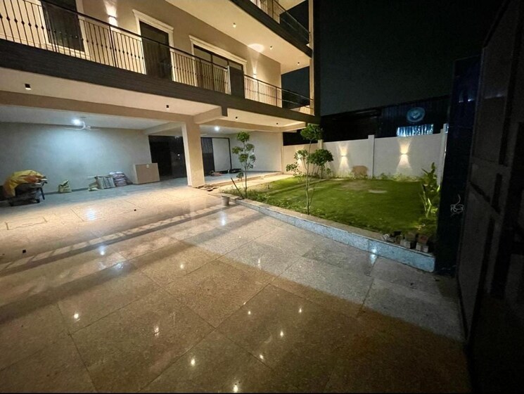 Exterior View, vasant kunj 5 Bedroom 3500 Sq.Ft. Villa In Vasant Kunj Delhi 8994174