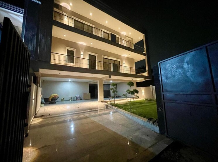 Exterior View, vasant kunj 5 Bedroom 3500 Sq.Ft. Villa In Vasant Kunj Delhi 8994174