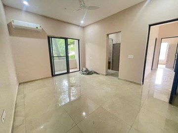 Room in 5 BHK Villa at Vasant Kunj – for Rent
