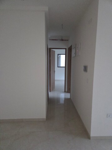 Room in 3 BHK Apartment at Godrej Urban Park, Chandivali – for Rent