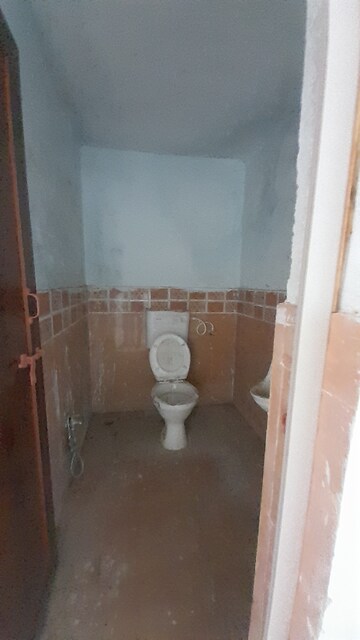 Furnished Amenities in  Warehouse at Lalpur – for Rent