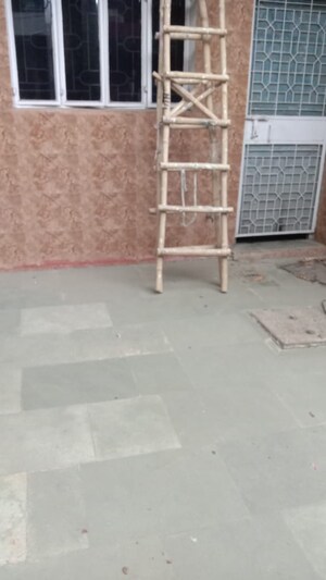 Room in 3.5 BHK Builder Floor at Sector 26 – for Sale