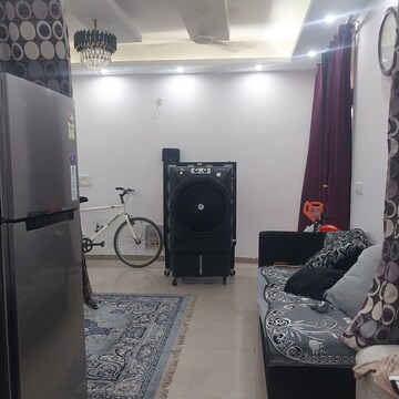 Team Area in 2.5 BHK Apartment at Mahagun Mywoods, Sector 16c Greater Noida – for Rent