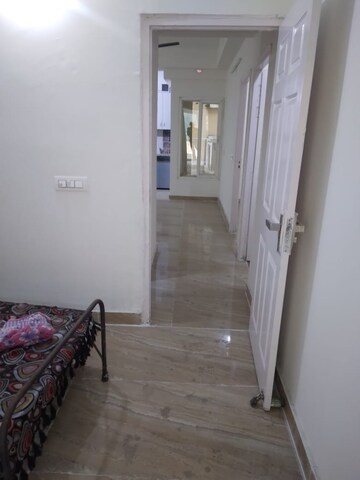 Room in 4 BHK Apartment at Migsun Twiinz, Eta Ii Greater Noida – for Rent