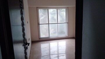 Room in 3 BHK Apartment at Veena Santoor Phase II, Kandivali West – for Sale