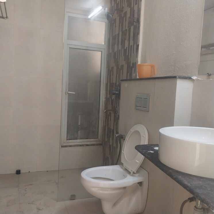 Bathroom, gaur-saundaryam-phase-ii 3 Bedroom 1650 Sq.Ft. Apartment In Tech Zone 4 Greater Noida Greater Noida 8994451