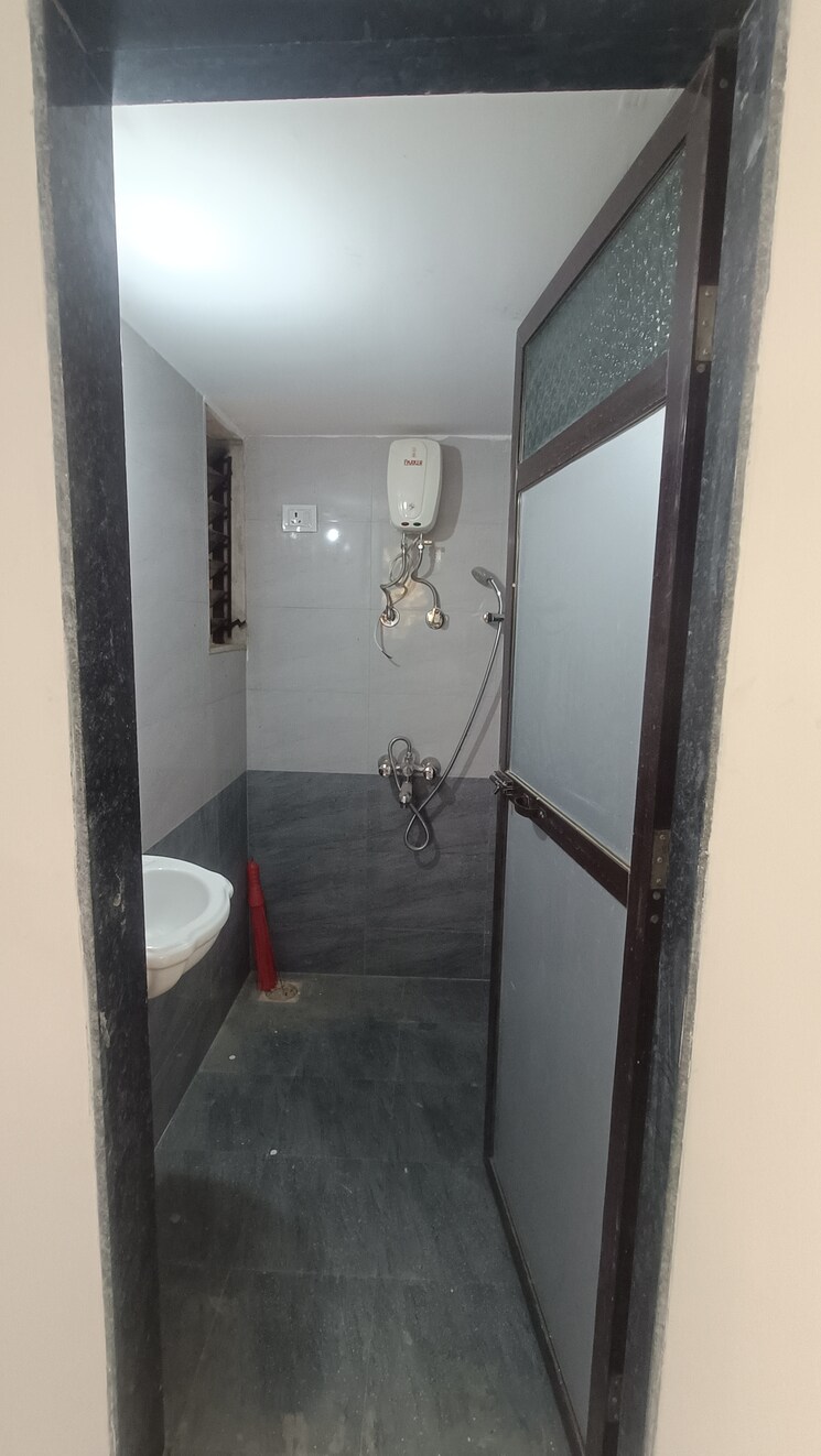 Bathroom, saphale 1 Bedroom 345 Sq.Ft. Apartment In Saphale Palghar 8994355
