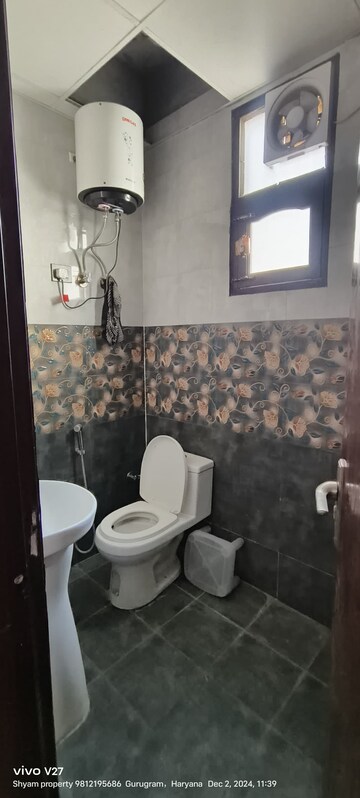 Bathroom in 4 BHK Builder Floor at Luxury Villa, Sector 30 – for Rent