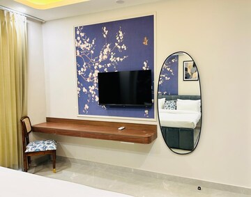 Furnished Amenities in 2 BHK Builder Floor at Ansal Sushant Apartments, Sushant Lok I – for Rent