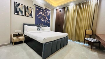 Bedroom in 2 BHK Builder Floor at Ansal Sushant Apartments, Sushant Lok I – for Rent