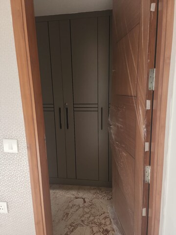 Bathroom in 3.5 BHK Builder Floor at Dlf Phase ii – for Rent