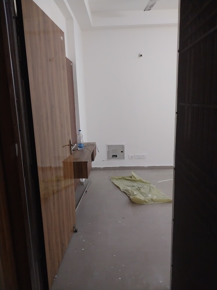 Room, mahagun-mywoods-ii 2.5 Bedroom 1225 Sq.Ft. Apartment In Sector 16c Greater Noida Greater Noida 8994490