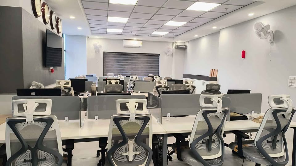 Office Space For Rent in AB Road