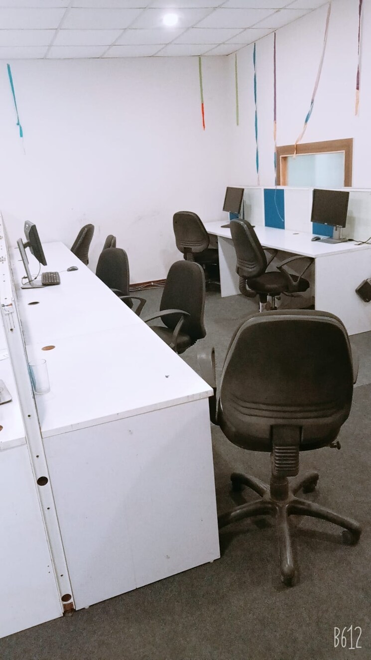 Team Area, sector 65 Commercial Office Space 1000 Sq.Ft. In Sector 65 Noida 8994478