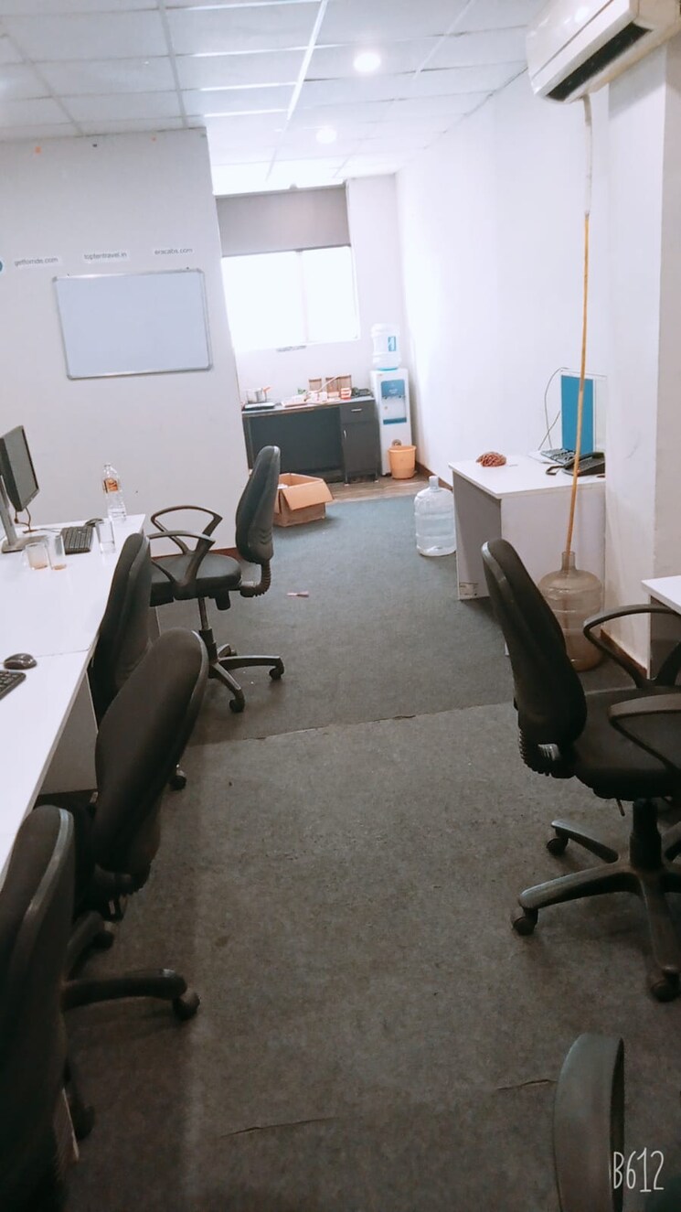 Team Area, sector 65 Commercial Office Space 1000 Sq.Ft. In Sector 65 Noida 8994478