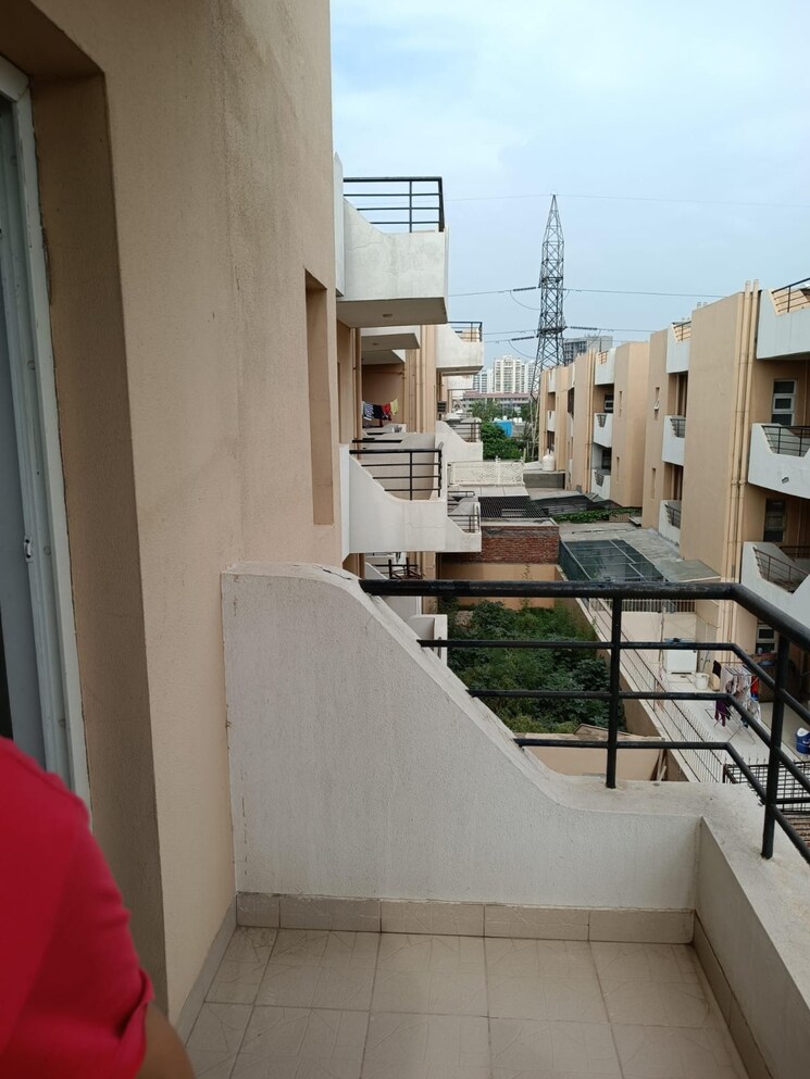 Balcony, bptp-park-81 3 Bedroom 300 Sq.Yd. Builder Floor In Sector 81 Faridabad 8994565