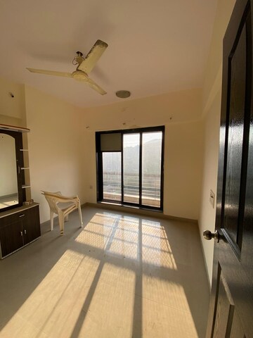 Room in 1 BHK Apartment at Lalani Residency, Kavesar – for Rent