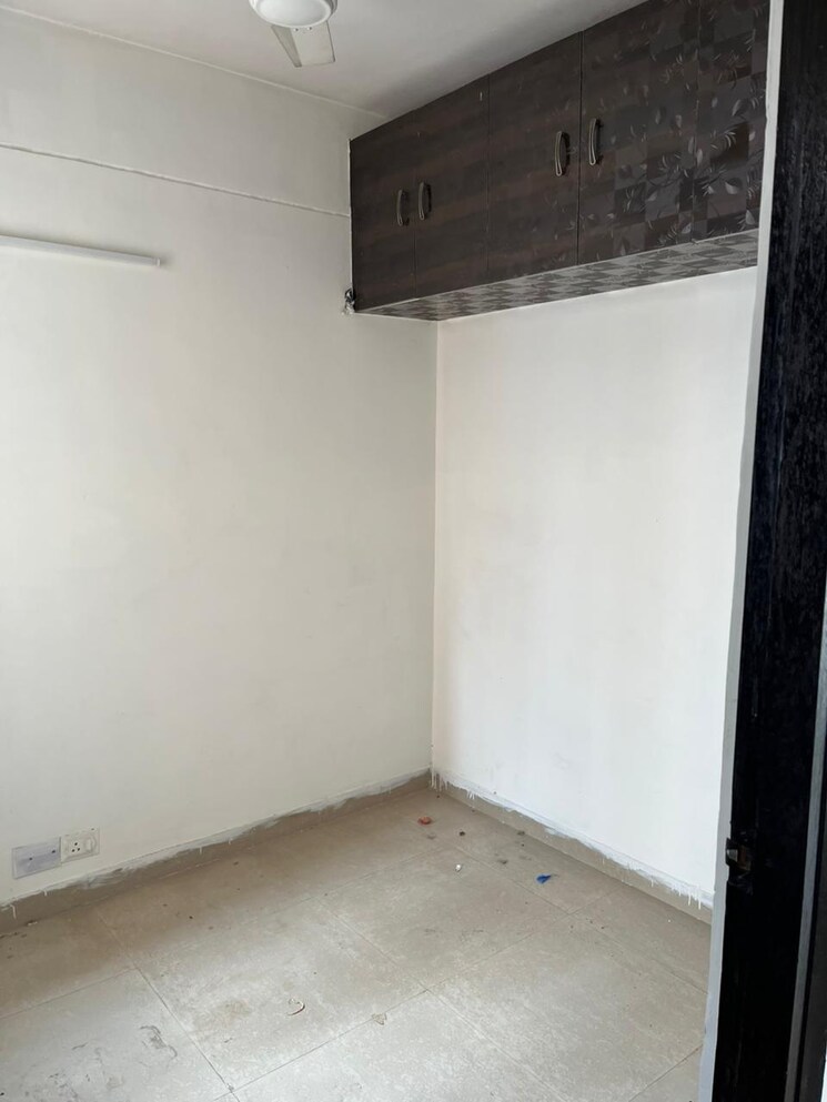 Room, klj-greens 2.5 Bedroom 1343 Sq.Ft. Apartment In Sector 77 Faridabad 8994620