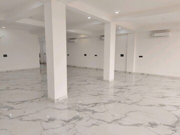  Showroom For Rent in Sector 56