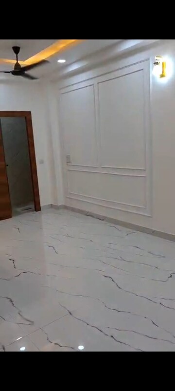 Room in 1 BHK Builder Floor at Vaishali Sector 2 – for Sale