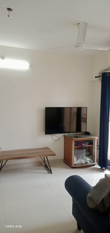 Furnished Amenities in 1 BHK Apartment at Rosa Royale, Ghodbunder Road – for Rent