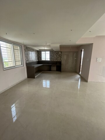 Room in 3 BHK Apartment at Savedi – for Rent