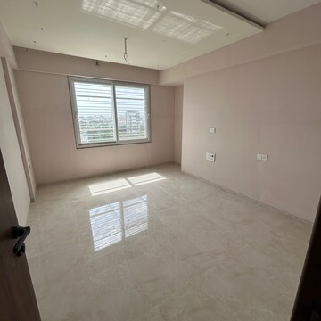 Room in 3 BHK Apartment at Savedi – for Rent