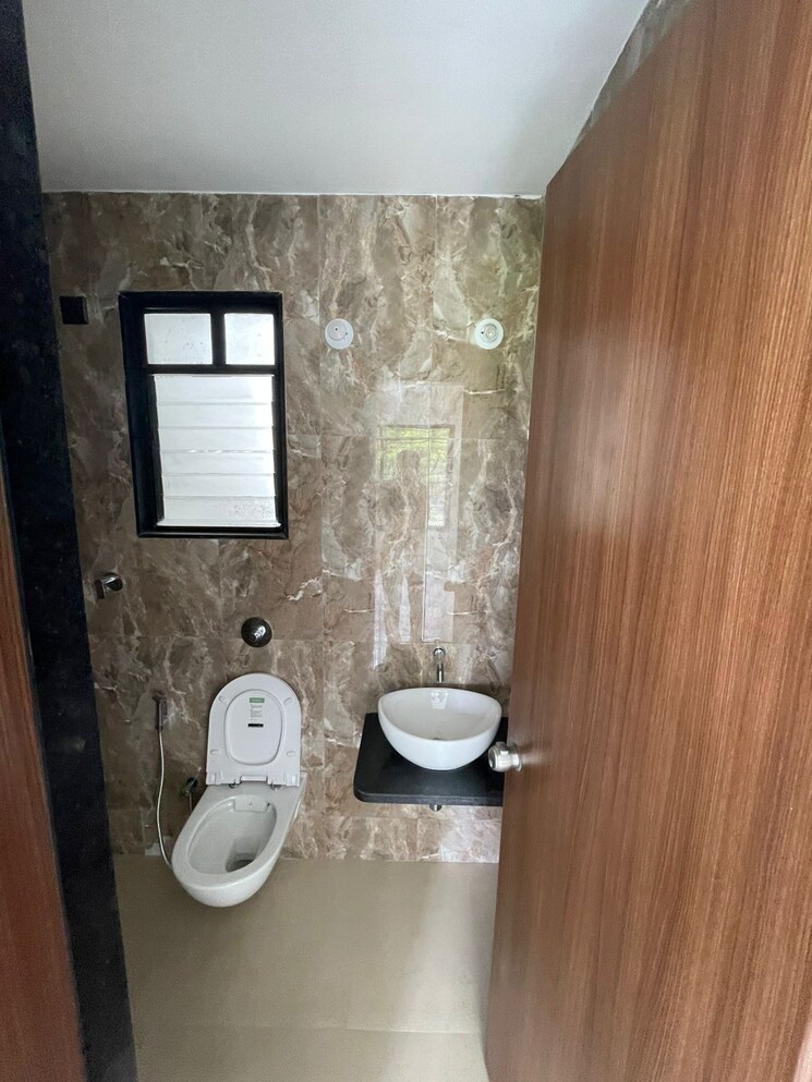 Bathroom, unique-youtopia 2 Bedroom 765 Sq.Ft. Apartment In Kharadi Pune 8994695
