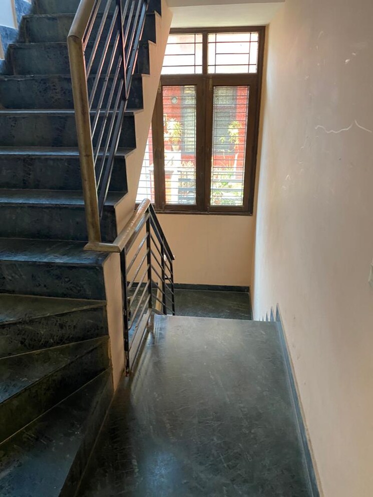 undefined, sector 30 4 Bedroom 2500 Sq.Ft. Builder Floor In Sector 30 Noida 8994668