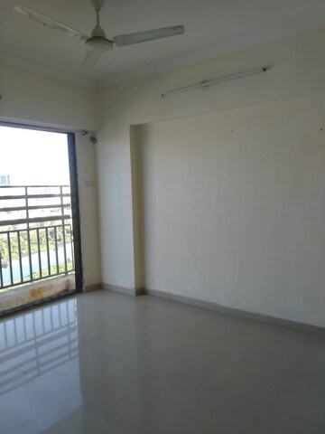 Bedroom in 2 BHK Apartment at Kamanwala Manavsthal, Malad West – for Rent