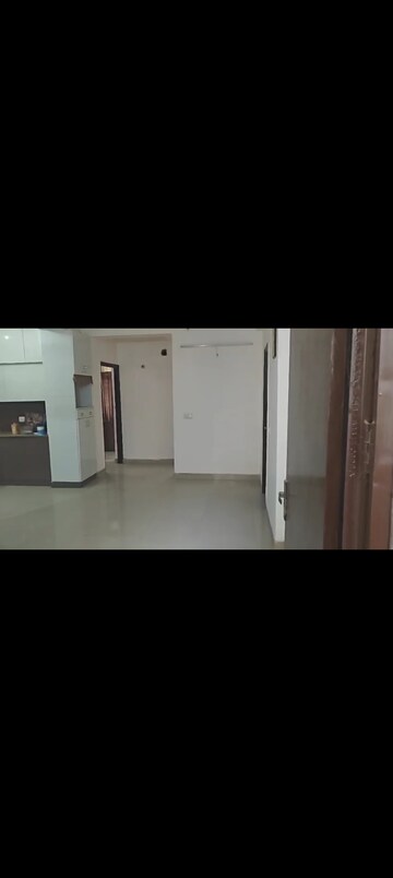 Room in 2 BHK Apartment at Ascent Savy Ville De, Raj Nagar Extension – for Rent