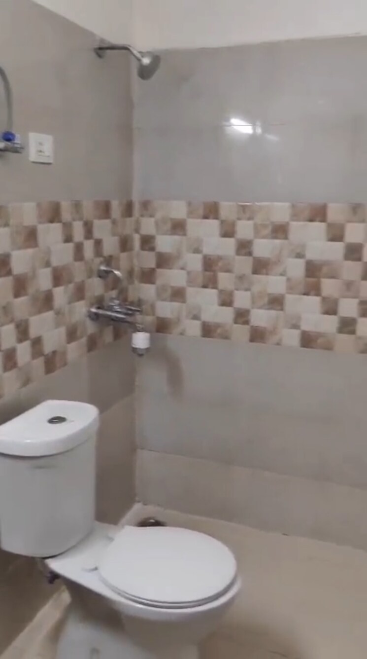 Bathroom, amrapali-dream-valley 3 Bedroom 1690 Sq.Ft. Villa In Tech Zone 4 Greater Noida Greater Noida 8994789