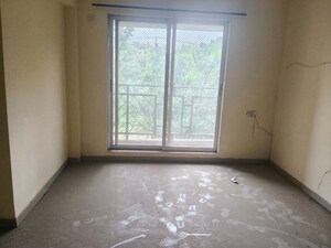 Room in 1 BHK Apartment at Rosa Elite, Bhayandarpada – for Sale