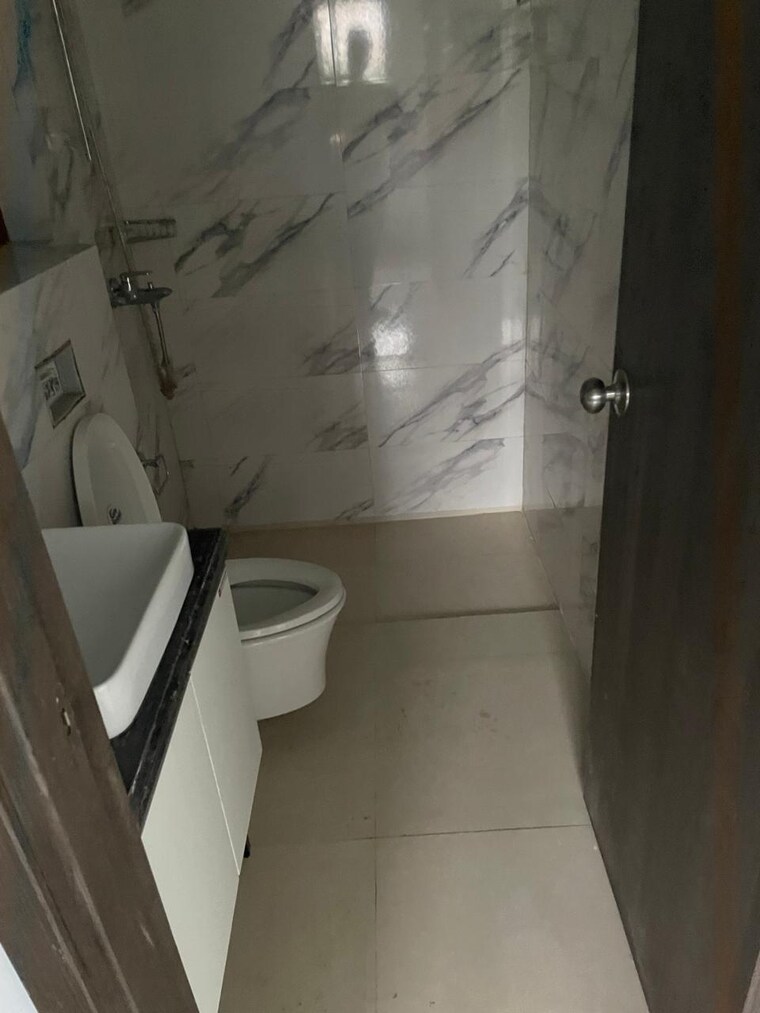 Bathroom, dhokali 1.5 Bedroom 680 Sq.Ft. Apartment In Dhokali Thane 8995002