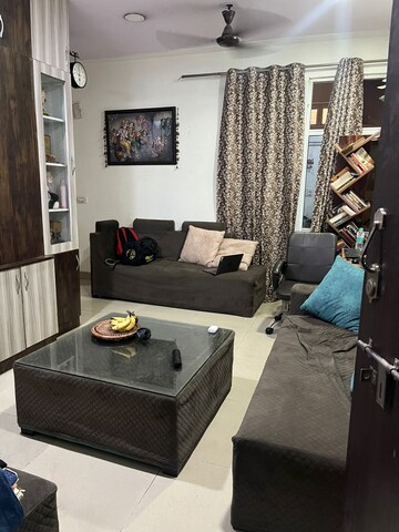 2 BHK Apartment For Rent in Gaur City 2 - 12th Avenue, Sector 16c Greater Noida
