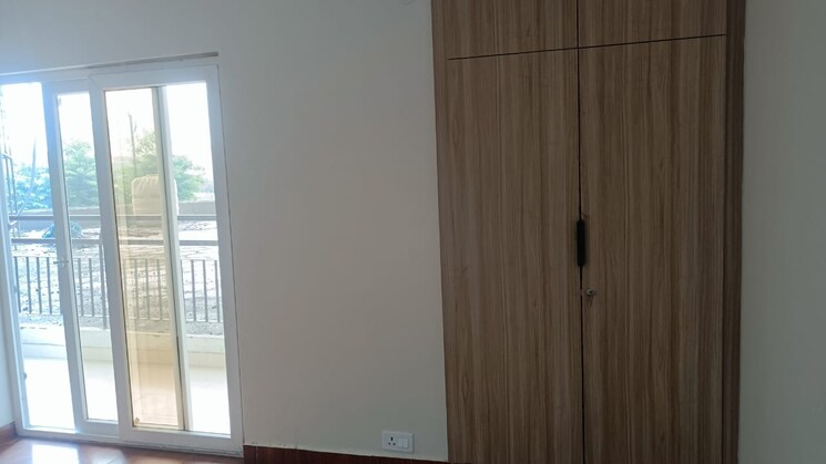 Room, noida central 2 Bedroom 1050 Sq.Ft. Apartment In Noida Central Noida 8994913