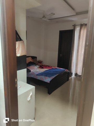 Bedroom in 3 BHK Builder Floor at Unitech Arcadia, South City 2 – for Rent